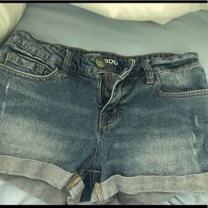 Mid-rise Jean shorts